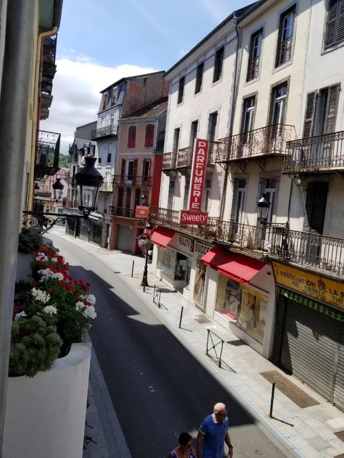 Superbe T3 Avec Parking Et Terrasse En Plein Centre-Ville Lourdes Luaran gambar